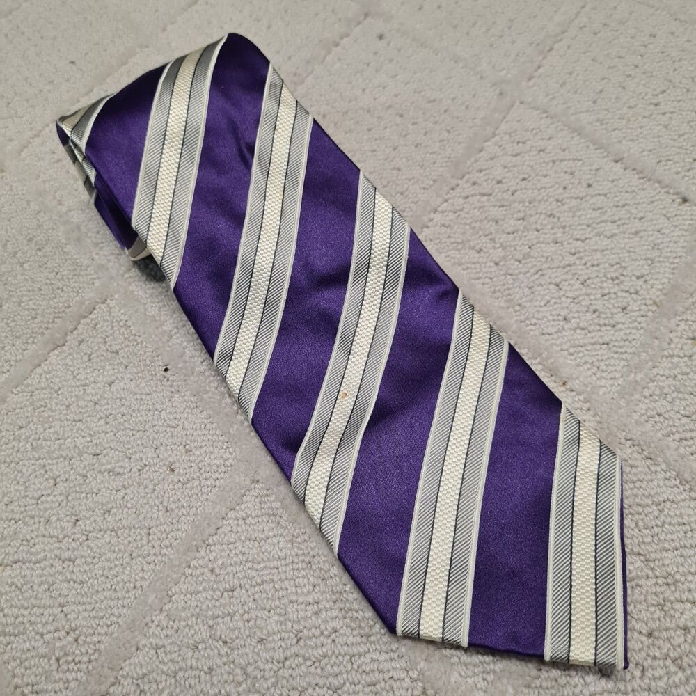 Donald Trump Signature Collection Necktie Silk Purple White Stripe Business